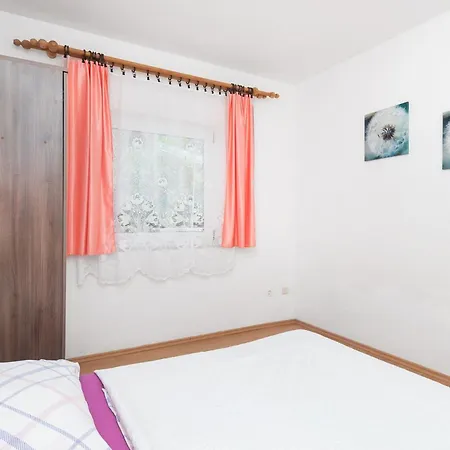 Lemon Apartment